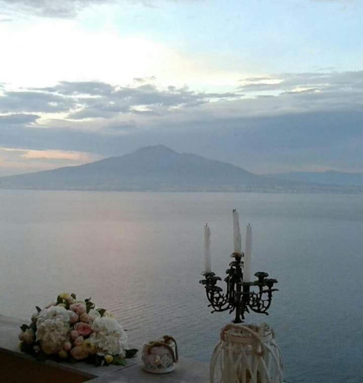 Dimora Del Conte Sorrento Coast Seaview Apartment วีโกเอเกวนเซ ภายนอก รูปภาพ