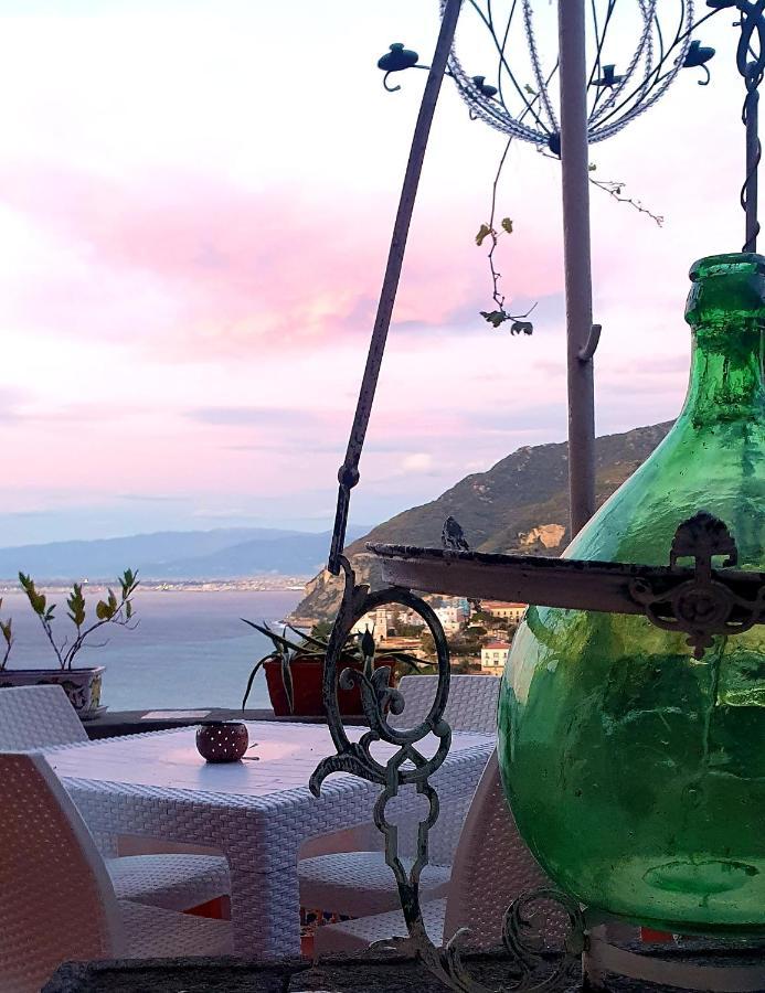Dimora Del Conte Sorrento Coast Seaview Apartment วีโกเอเกวนเซ ภายนอก รูปภาพ
